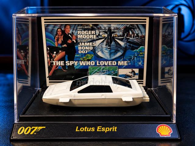 Shell JBond Lotus Esprit 1:64 The Spy Who Loved Me - photo 2 of 4