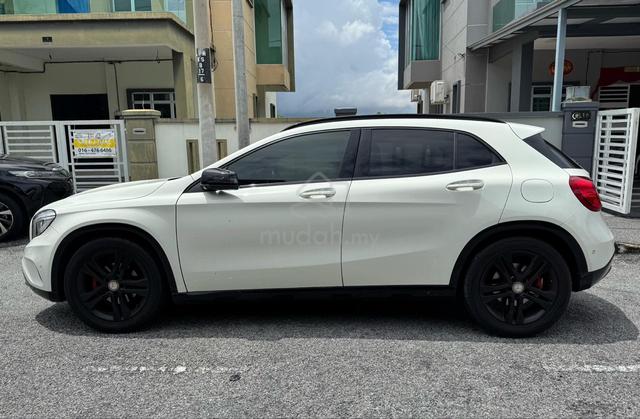 2015 Mercedes Benz GLA180 (CBU) 1.6 (A) - 4