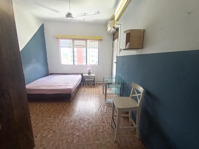 medium room 1