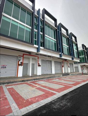 Facing Mainroad Skywiz Business Centre Ayer Keroh 3 sty shoplot 1