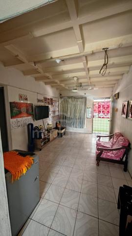 Telipok Square Apartment 1