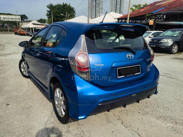 2012 Toyota PRIUS C 1.5 TRD SPORTIVO (A) ONE OWNER - 3