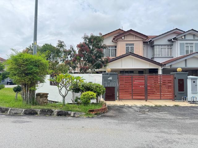 FREEHOLD CORNER LOT Double Storey Putra Tropika Bandar Seri Putra 1