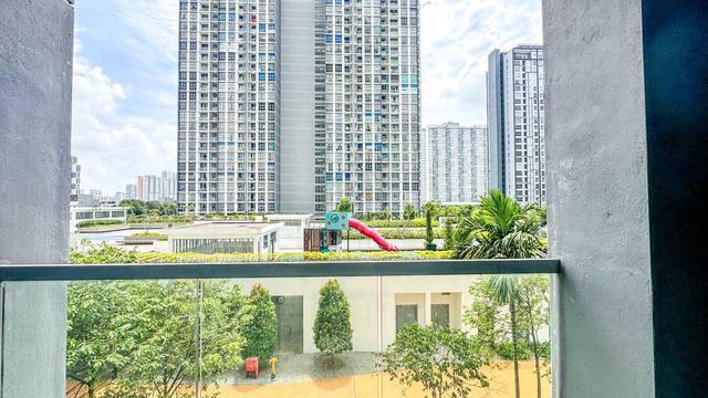 LakeFront Residence 1