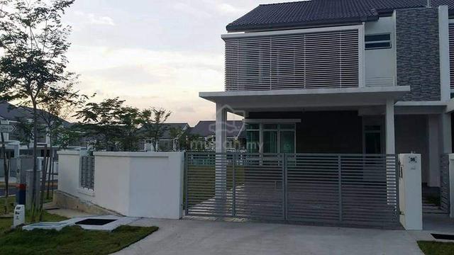Corner Lot, Laman Cempaka Suria 3, Kota Seriemas, KLIA Sepang Nilai 1