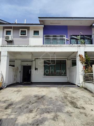 PASIR GUDANG Bukit dahlia Gated guarded 1