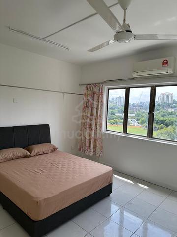 Crescent Court 1