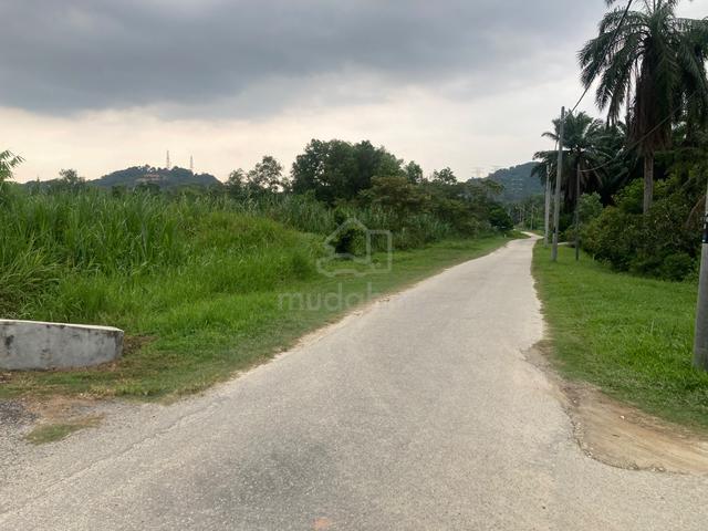 TANAH 3 EKAR TEPI JLN BESAR di BUKIT CHERAKAH, MERU 1