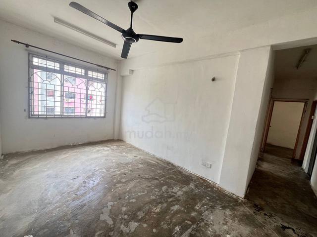 Megah Villa Apartments 1