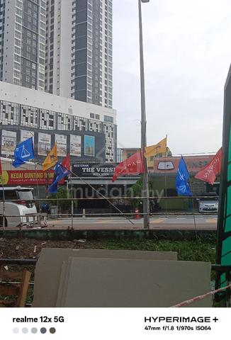 holiday plaza 1