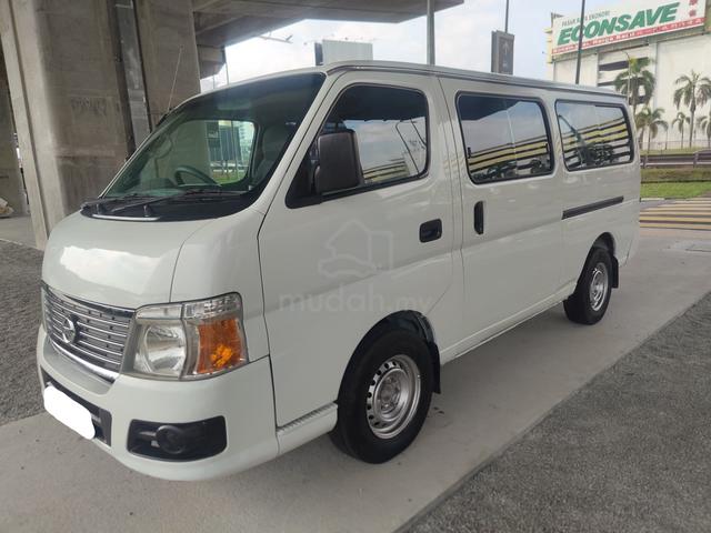 2011 Nissan Urvan (3.0) Window Van 14 seat - 3