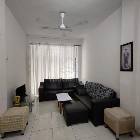 University Green Apartment 1