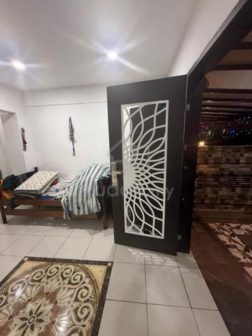 Fully extended 2-storey house at Bdr Rinching Semenyih (18x60) 1