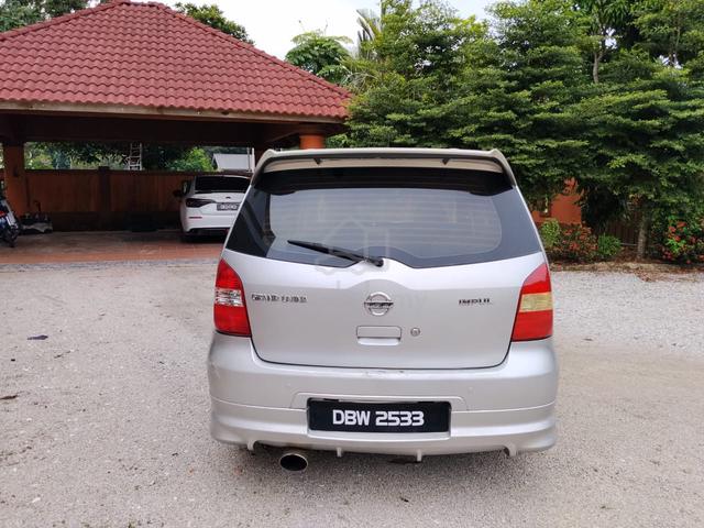 2011 Nissan GRAND LIVINA 1.6 IMPUL (A) - 2