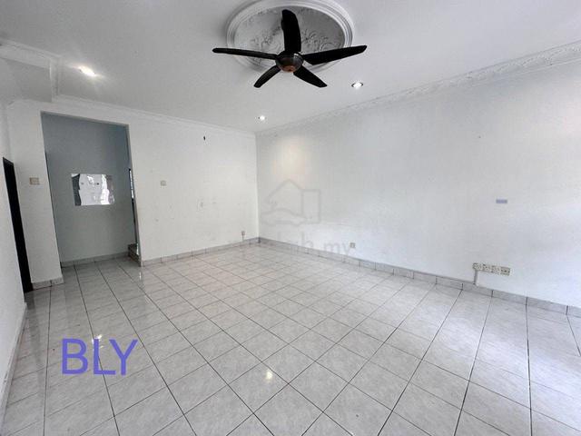 Bandar Puteri Klang Double Storey House renovated n extended value buy 1
