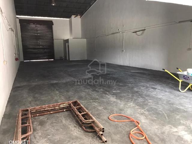 Tmn Perindustrian Bkt Kemuning 1.5Storey Shop Factory For Sale 1