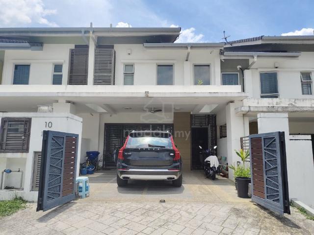 Superb Condition Serissa Denai Alam, Extended 2 Storey Intermediate 1