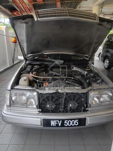1995 Mercedes Benz 220E 2.2 W124 (A) - 1