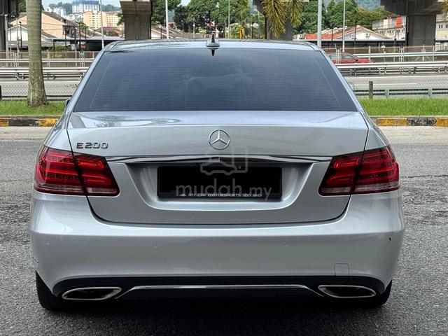 2013 Mercedes Benz E200 AVANTGARDE FL 2.0 W212 CAM - 4