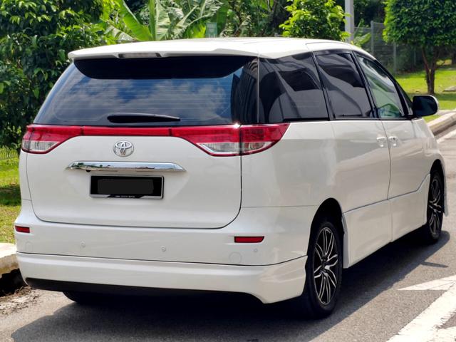 Local Estima 2-PWR-Door 2015 Toyota PREVIA 2.4 G - 2
