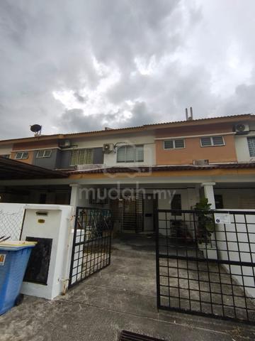 House at Bandar Saujana Putra (sp 8 ! Facing mainroad ) 1