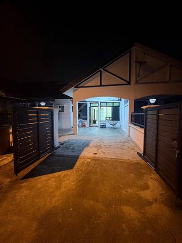 福林园单层排屋出租 Taman Daya Single Storey House For Rent 1