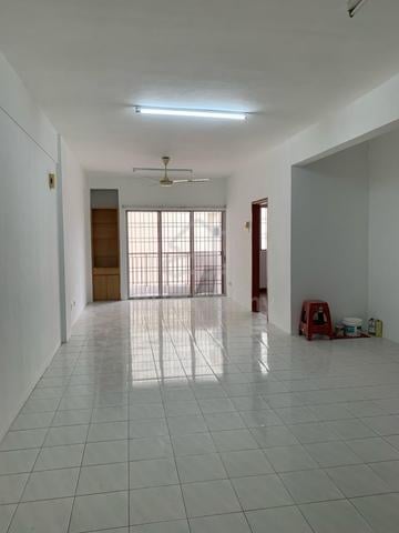 Pandan Court 1