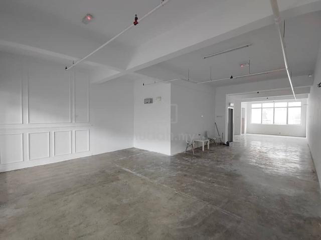 Bangi Gateway streetmall 1st Floor shop office 1