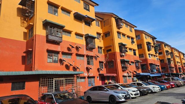 Desa Pandan Baiduri Apartment Block C1 Pangsapuri 1