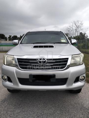 2014 Toyota HILUX 2.5 G VNT (A) - 1
