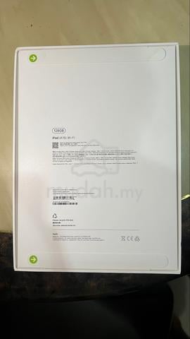 iPad A16 New In Box - photo 2 of 3