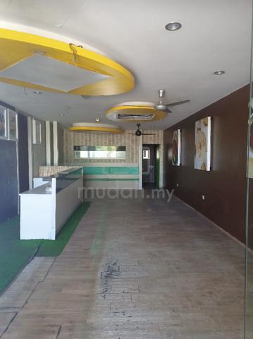 Shoplot to rent ( Ground floor) 5