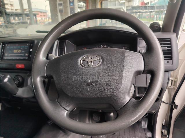 2015 Toyota Hiace 2.5 (M) Panel Van - 5