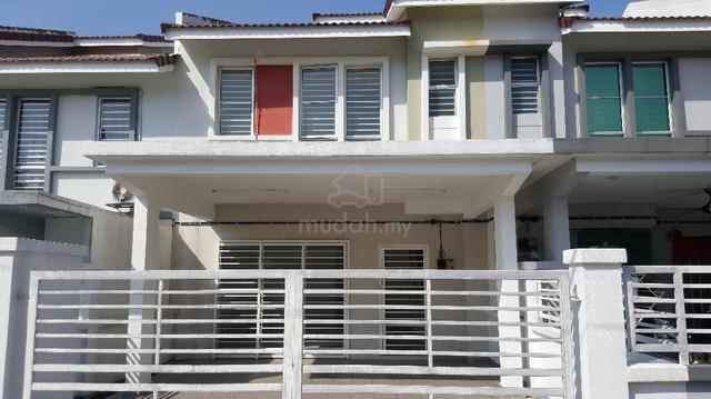 Non Bumi Lot - Near MRT Double Storey Taman Dato Demang Seri Kembangan 1