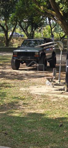 1995 Jeep CHEROKEE 2.5 (M) PETROL - 2