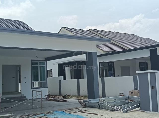 4 unit rumah Semi D di Jalan Bentara 1 Kemasik 1