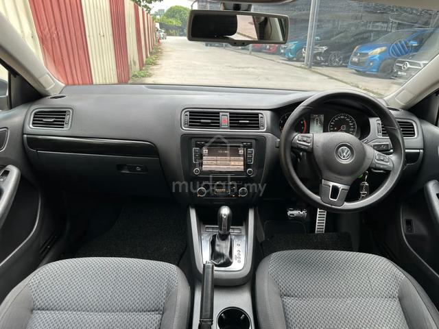 2011 Volkswagen JETTA 1.4 TSI (CBU) (A) - 4
