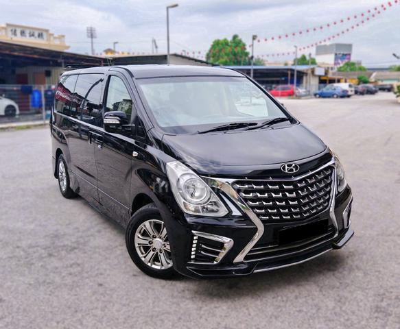 2017 Hyundai GRAND STAREX 2.5 FACELIFT (A) PREMIUM - 1