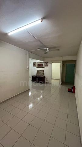 Flat Sri Lanang (Desa Tebrau) 1
