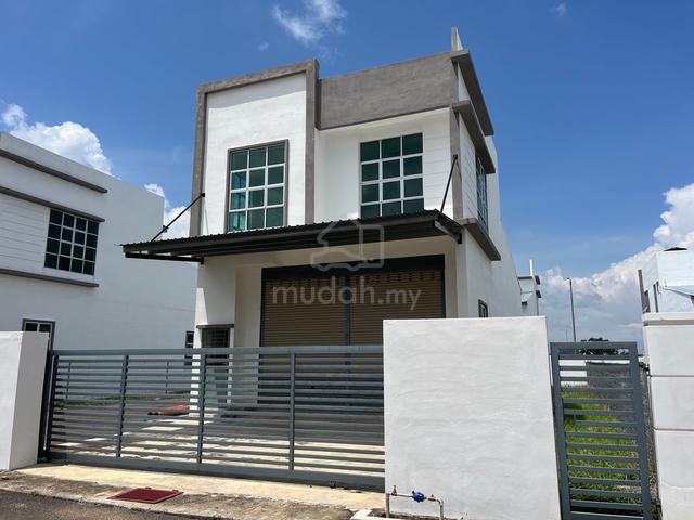 FOR RENT Light Industrial 1.5 storey Bungalow Warehouse Kangar Jaya 1