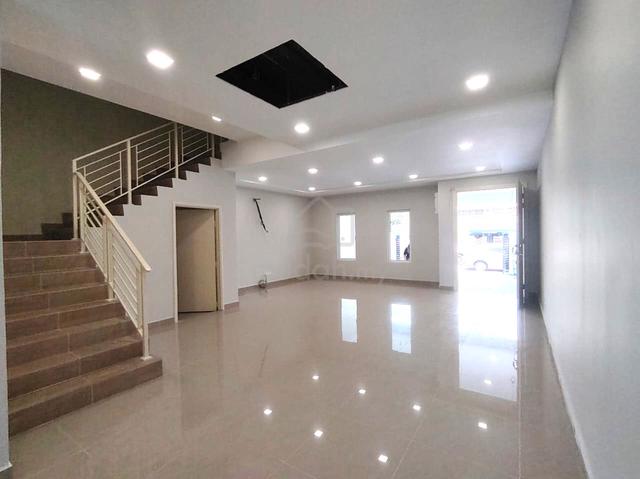 Sri Petaling Freehold Brand New2-Storey House KL 22x70 1
