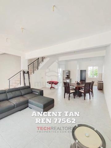FOR RENT｜Double Storey Terrace House Yarra Park 1
