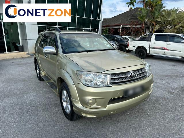 2009 Toyota FORTUNER Diesel 2.5 G FACELIFT (A) - 1