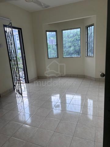 Pelangi Court 1