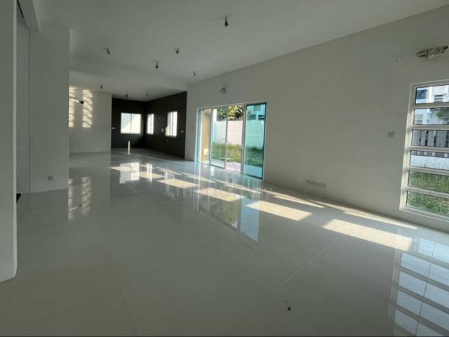 Tanjung Bungah 3-Storey Lembah Permai 7-Bedrooms Well Maintained 1