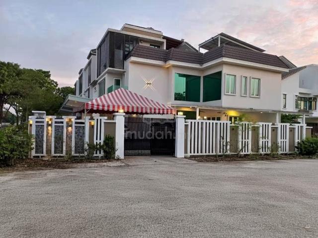 Klang - Bandar Bukit Raja - 2.5 storey Corner House - For Sales 1