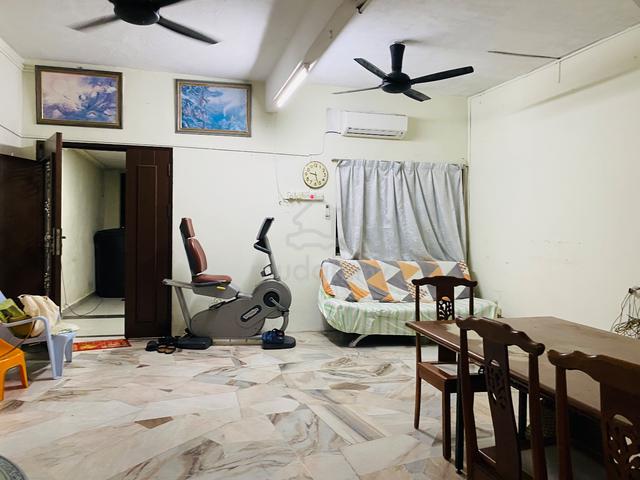 Facing Open, Nice Location & Renovated Double Storey Klang Utama 1