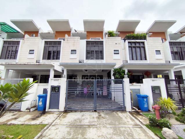 FACING OPEN 3 Storey Emerald TTDI Alam Impian Shah Alam 1