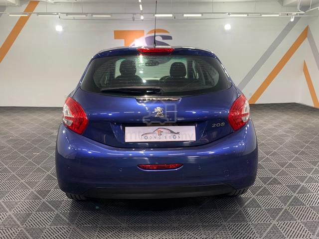 2014 Peugeot 208 1.6 VTi ALLURE (A)/ F*LOAN - 5