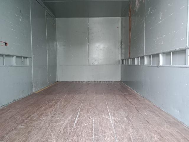 2011 Nissan UD YU41T5 | Aluminium Box 16'1" - photo 4 of 6